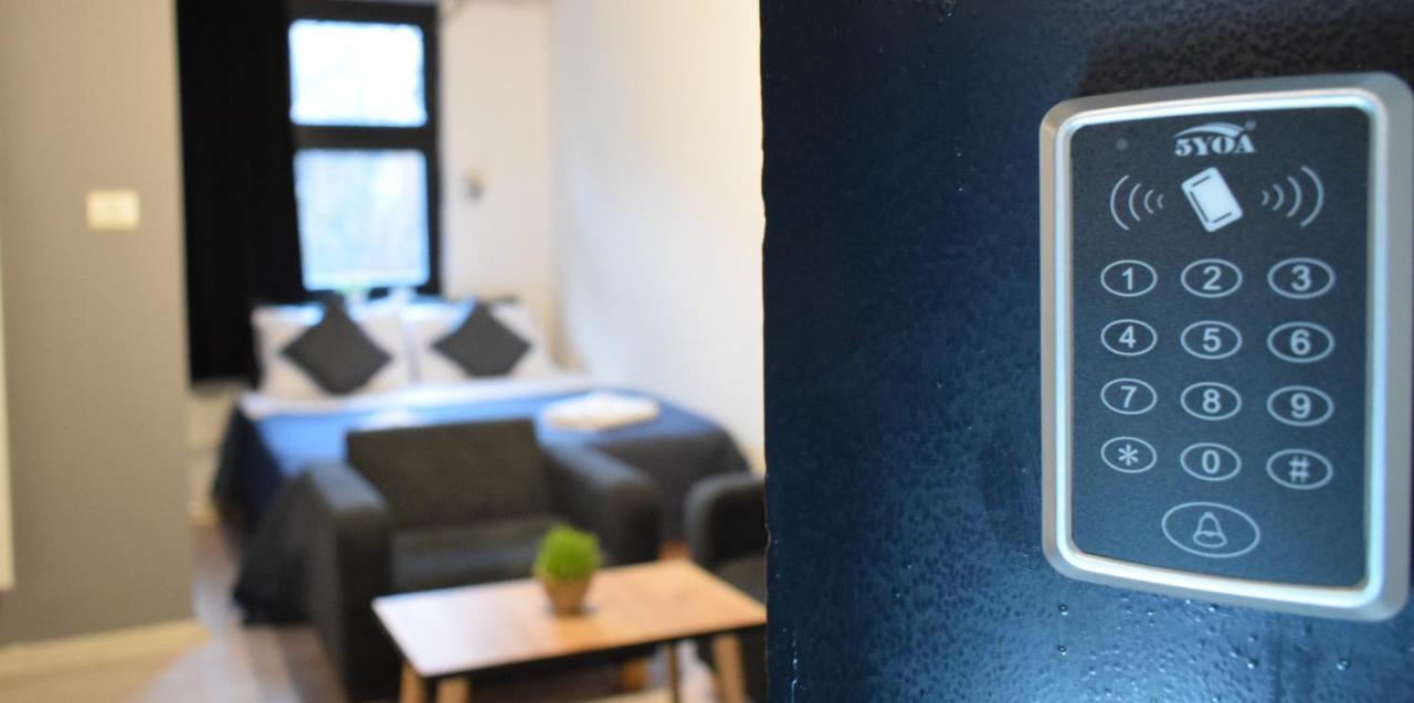 سكوبجي M - Square Private Rooms المظهر الخارجي الصورة