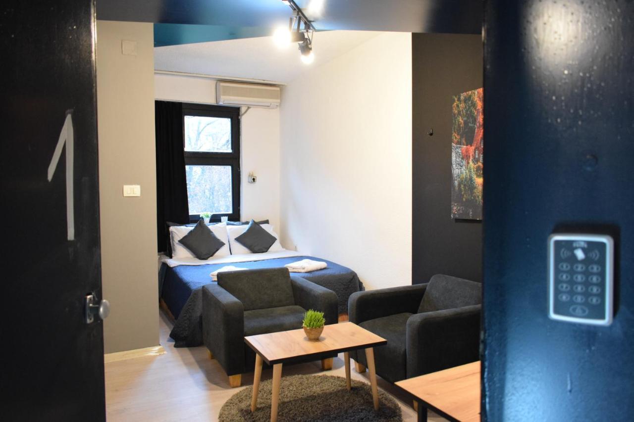 سكوبجي M - Square Private Rooms المظهر الخارجي الصورة
