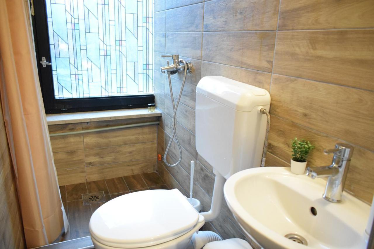 سكوبجي M - Square Private Rooms المظهر الخارجي الصورة