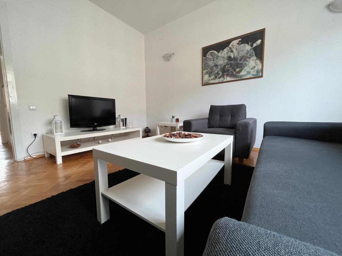 سكوبجي M - Square Private Rooms المظهر الخارجي الصورة
