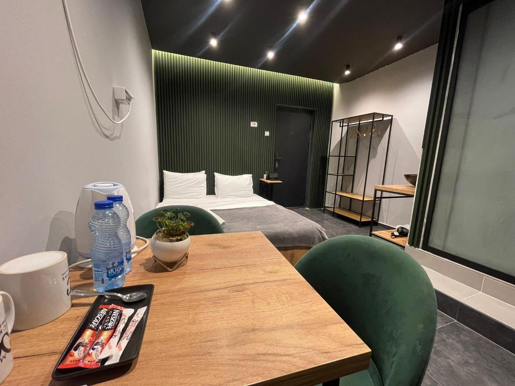 سكوبجي M - Square Private Rooms الغرفة الصورة